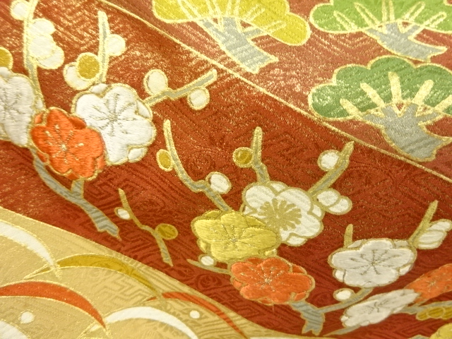  リサイクル　金彩松梅模様刺繍一つ紋色留袖(比翼付き)